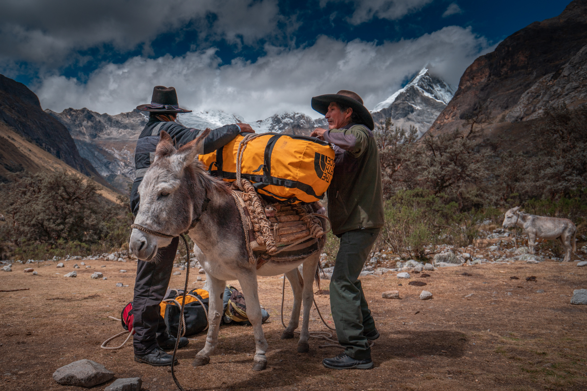 Preperations for leaving the Alpamayo Base Camp