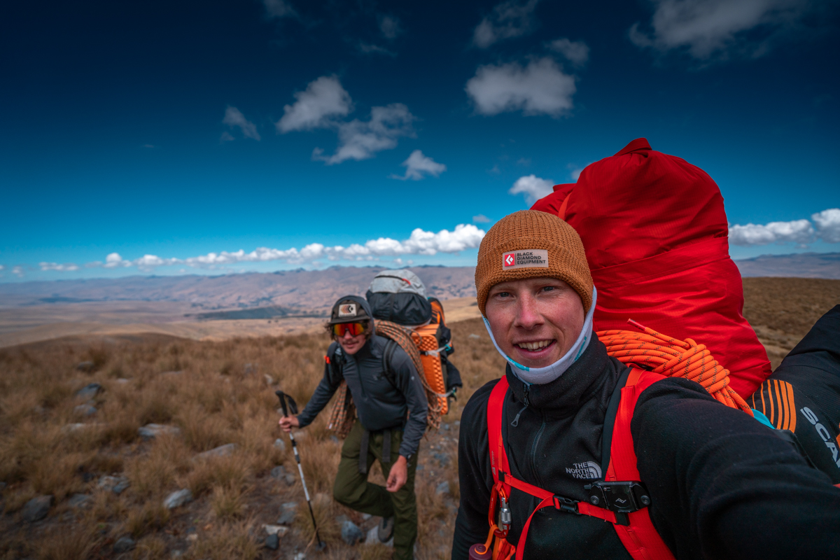 Approaching to Ashaqsha Sur