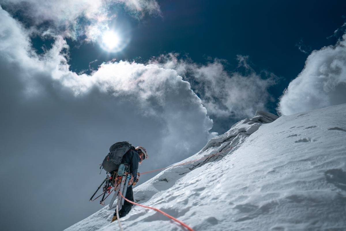 Rapelling Shaqsha Sur